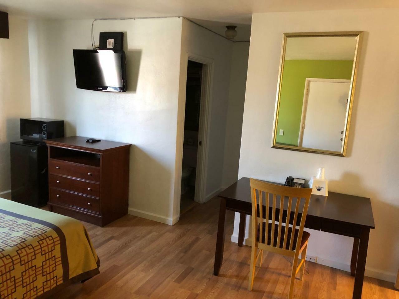 Americas Best Value Inn Visalia Eksteriør bilde